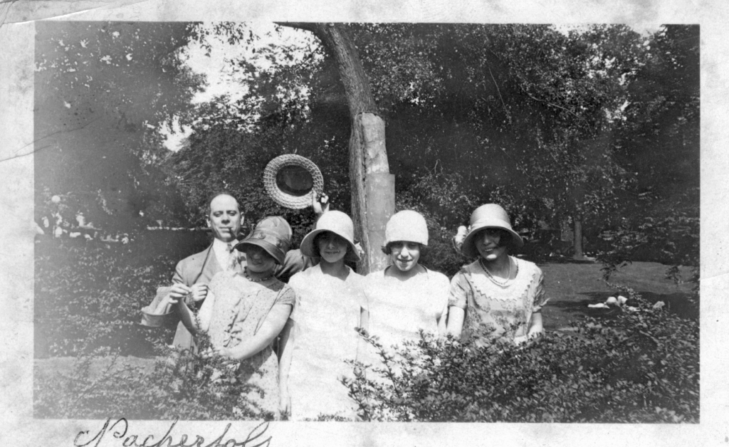 Casciato Family Vincent, Angelina, Yolanda, Elvira and Clo