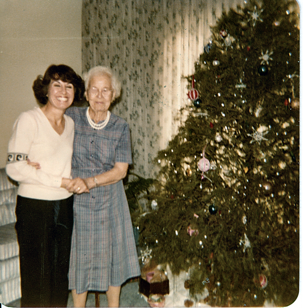 Elaine & Aunt Mary